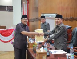 Bupati Anwar Sadat Sampaikan Tanggapan atas Pemandangan Umum Fraksi-Fraksi atas Ranperda APBD 2024 dalam Rapat Paripurna DPRD