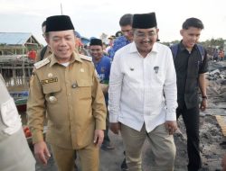 Bupati dan Gubernur Jambi Kunjungi dan Salurkan Bantuan Korban Kebakaran
