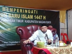 Tgk. Syukrullah Berikan Tausiah Dalam Rangka Tahun Baru Islam 1447H Di Seunagan Timur Warga Padati Halaman Kantor Camat 