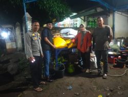 Polres Bulukumba Salurkan Bantuan 100 Kg Beras untuk Korban Banjir di Lingkungan Batuppi