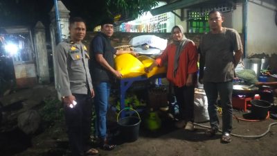 Polres Bulukumba Salurkan Bantuan 100 Kg Beras untuk Korban Banjir di Lingkungan Batuppi