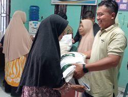 Desa simpang Peut bagikan bantuan beras Bulog 10 kg, untuk bulan Juni dan Juli kepada masyarakat 