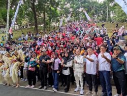 Ribuan Warga Meriahkan Joging Santai Keluarga Damai di Taman Kyai Langgeng