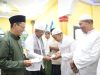 Bupati Tanjab Barat Kembali Salurkan Bantuan dan Santunan melalui Safari Subuh