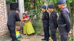 Brimob Aceh Batalyon C Pelopor Berbagi ke Warga Kurang Mampu