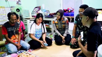 Kapolres dan Dandim Magelang Bersama Komunitas Sandal Jepit Berikan Bantuan Sosial