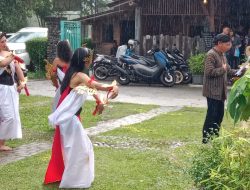 Meriahkan Pembukaan Pameran Lukisan, Wartawan A-PPI Magelang Raya Baca Puisi