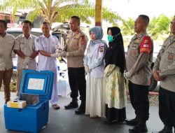 Batalyon C Pelopor Polda Aceh Serahkan Darah Donor ke RS Iskandar Muda