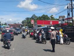 “Antrean Panjang dari Sore hingga Tengah Malam, Pertamina Telat: Dua SPBU Subulussalam Lumpuh, Polisi Turun Tangan!”