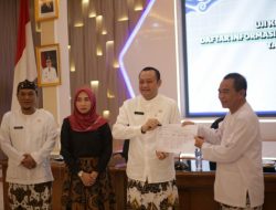 Pemkab Cirebon Selaraskan Tata Kelola Informasi Publik Lewat Pembinaan PPID Pemkab Cirebon Selaraskan Tata Kelola Informasi Publik Lewat Pembinaan PPID