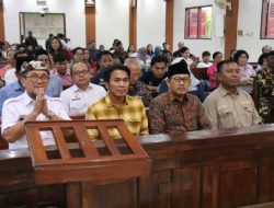 Pemkab Cirebon dan Forkopimda Safari Gereja Sehari Jelang Natal 2025