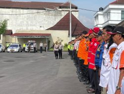 Apel Gelar Pasukan Operasi Lilin Candi 2025 Polres Magelang Kota