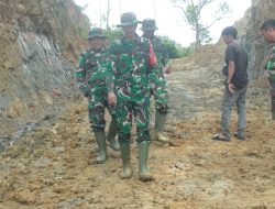 Dandim 0116/Nagan Raya Tinjau langsung pembangunan fisik pembuatan Jalan Baru di Desa Ujung Blang