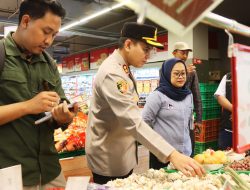 Jaga Stabilitas Pasokan dan Harga Bapok, Kapolres Magelang Kota dan Tim Kunjungi Pasar dan Swalayan