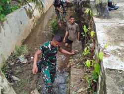 Satgas TMMD Kodim 0105/Abar Ajarkan Masyarakat Pasi Aceh untuk Mencintai Kebersihan Lingkungan