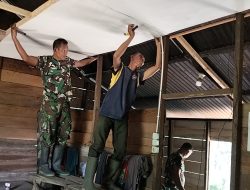 Satgas TMMD Kodim 0105/Abar Kerja Ekstra, Rehab Rumah Ani Sarlini Kini Memasuki Tahap Pemasangan Plafon