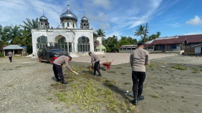 Brimob Batalyon C Pelopor Wujudkan Lingkungan Ibadah Bersih Lewat Aksi ASRI
