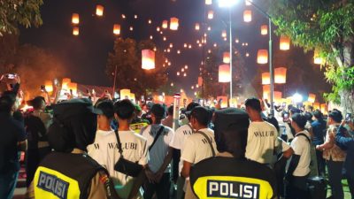 Wapres Gibran Saksikan Langsung Indahnya Lampion Waisak Borobudur 2026